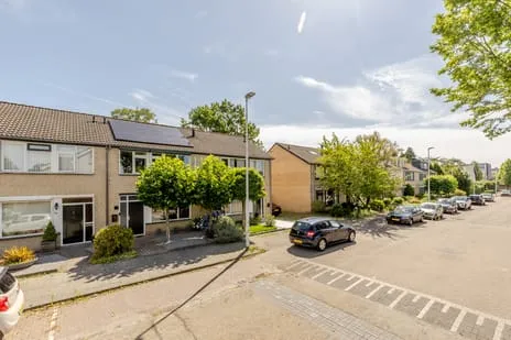 Terraced house for sale: Frans Halsstraat 18, Naastenbest Best