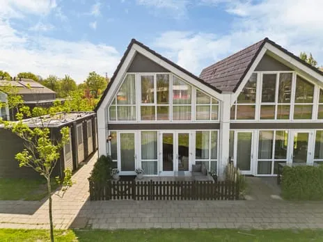 Tussenwoning te koop: Frans de Bieslaan 58, Hornmeer Aalsmeer