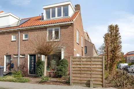 Twee-onder-één-kap te koop: Frans Halslaan 36, Elsrijk Oost Amstelveen