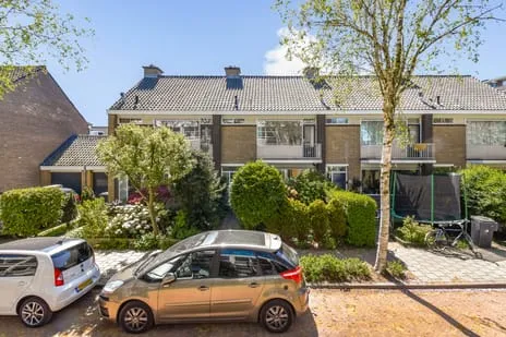 Tussenwoning te koop: Frans Halslaan 46, Schildersbuurt Oegstgeest