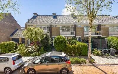 Tussenwoning te koop: Frans Halslaan 46, Schildersbuurt Oegstgeest