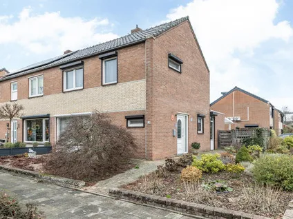 Twee-onder-één-kap te koop: Frans Halsstraat 23, De Struiken Brunssum