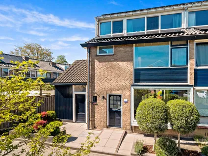 Hoekwoning te koop: Frans Van Mierisplein 3, Sluispolder Oost Maassluis