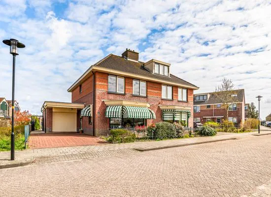 Twee-onder-één-kap te koop: Frans Verpoortenstraat 1, Spaarndam Spaarndam