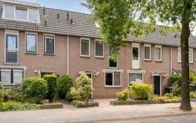 Tussenwoning te koop: Fransebaan 572, Achtse Barrier-Spaaihoef Eindhoven