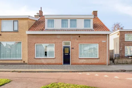 Twee-onder-één-kap te koop: Franseweg 109, Steenbergen-Zuid Steenbergen (Nb)