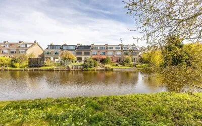 Tussenwoning te koop: Franz Lehárlaan 29, Schouwbroekerpolder Heemstede