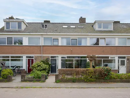 Tussenwoning te koop: Franz Lisztlaan 26, Adegeest Voorschoten