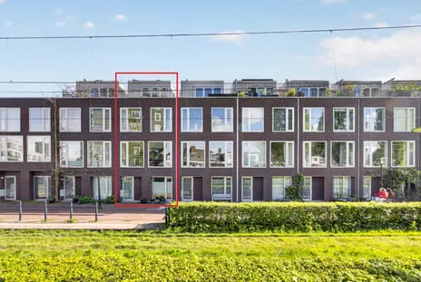 Tussenwoning te koop: Fred Petterbaan 13, Amsterdam