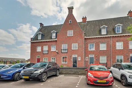 Tussenwoning te koop: Frederik Hendrik wal 91, Geertruidenberg-Kom Geertruidenberg