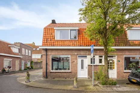 Tussenwoning te koop: Frederik Hendrikstraat 2, Brunnepe Kampen