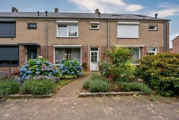 Tussenwoning te koop: Frederik Hendrikstraat 23, Annakamp-Oost Venlo