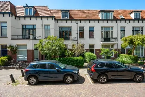 Tussenwoning te koop: Frederik Hendrikstraat 37, Wilhelminapark en omgeving Utrecht