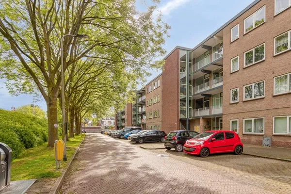 Appartement te koop: Frederik Hendrikstraat 98, Burgemeester Visserpark Alphen Aan Den Rijn