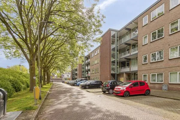 Appartement te koop: Frederik Hendrikstraat 98, Burgemeester Visserpark Alphen Aan Den Rijn