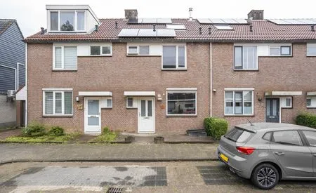 Tussenwoning te koop: Frederik van Eedenstraat 11, Papendrecht