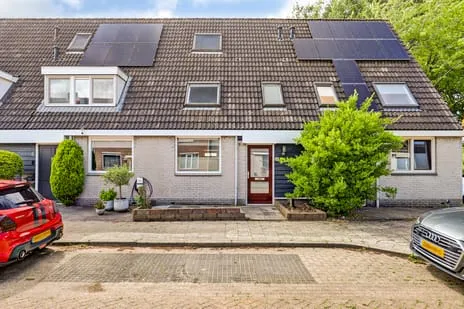 Terraced house for sale: Frederik van Eedenstraat 4, De Boezem Papendrecht