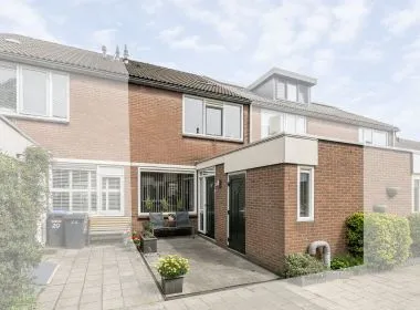 Tussenwoning te koop: Frenkelpad 18, Toneelspelersbuurt Schiedam