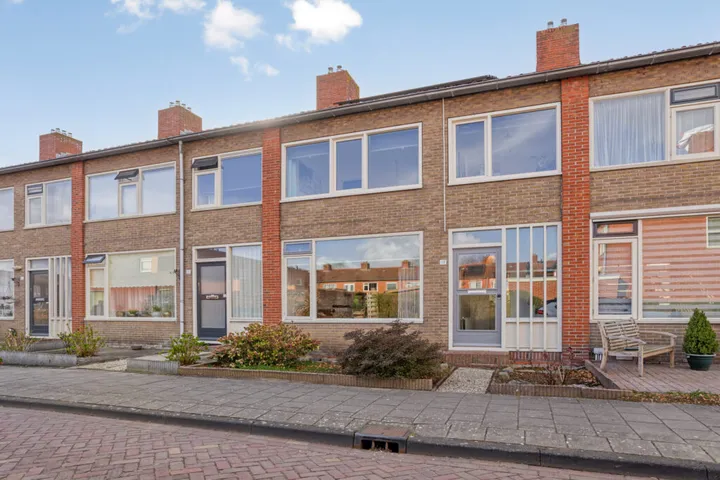 Tussenwoning te koop: Fresiastraat 28, Sappemeer