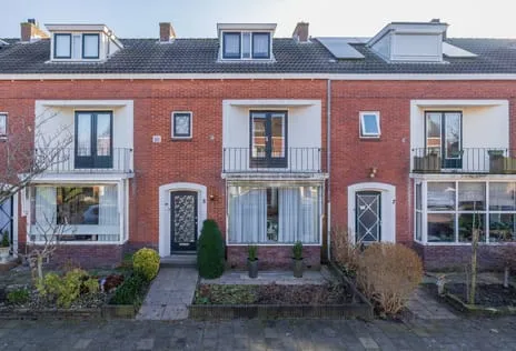 Tussenwoning te koop: Fresiastraat 5, Lisse