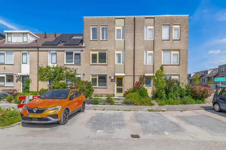 Tussenwoning te koop: Freule van Dorthsingel 73, Klapwijk Pijnacker