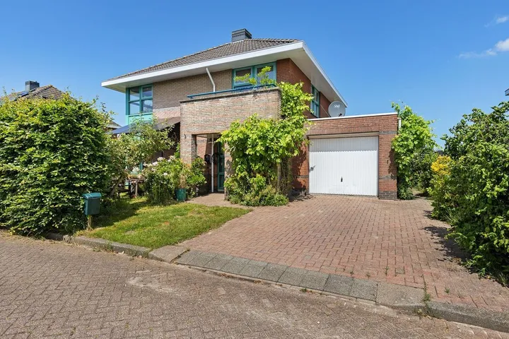 Vrijstaande woning te koop: Freulestrjitte 24, Driezum Driezum
