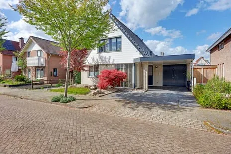 Detached house for sale: Frida Katzlanden 8, Stroinkslanden Noord-Oost Enschede