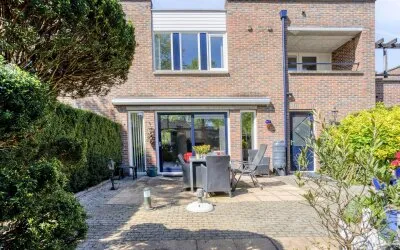 Tussenwoning te koop: Frida Katzstraat 10, Petenbos Veenendaal
