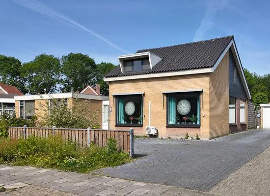 Twee-onder-één-kap te koop: Friesestraat 3, Heijningen Heijningen