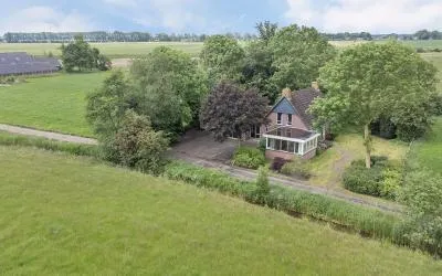 Vrijstaande woning te koop: Friesestraatweg 19, Verspreide huizen Zuidhorn Zuidhorn