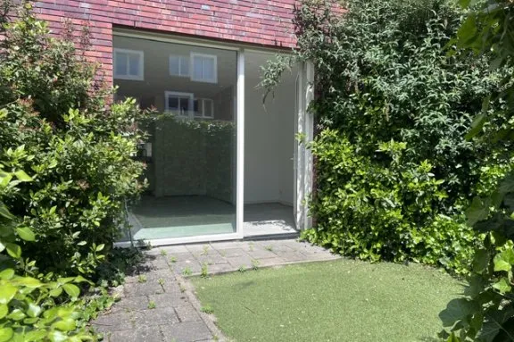 Tussenwoning te huur: Friesestraatweg 207-15, Friesestraatweg Groningen