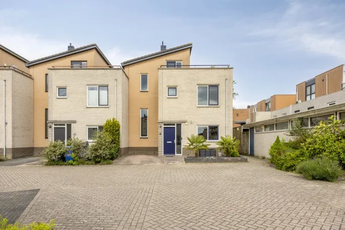 Hoekwoning te koop: Friezengaarde 2, De Oude Wereld-West Alphen Aan Den Rijn