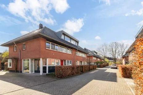 Twee-onder-één-kap te koop: Friezenlaan 19, Orden Apeldoorn