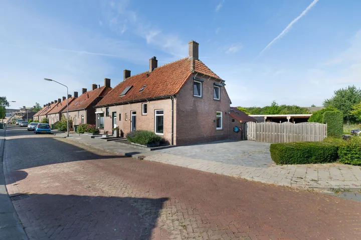 Twee-onder-één-kap te koop: Frisostraat 21, Zevenbergschen Hoek Zevenbergschen Hoek