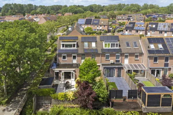 Hoekwoning te koop: Frits Bongenaarstraat 39, Muggenburg Schagen