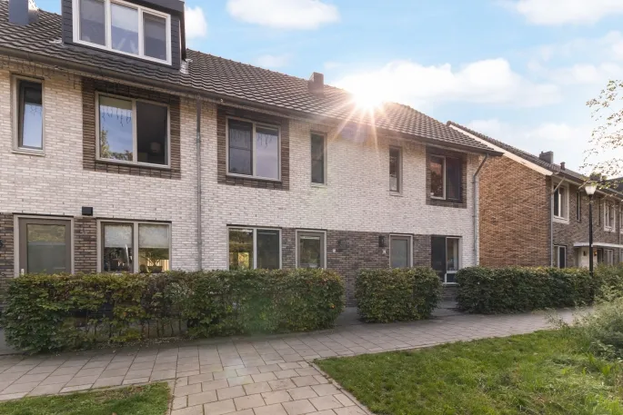 Tussenwoning te koop: Frits Koolhovenweg 15, Soesterberg