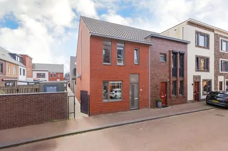 Hoekwoning te koop: Frogerstraat 82, Oud-IJmuiden Ijmuiden