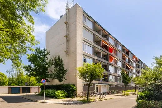 Apartment for sale: Fruinplantsoen 105, Tuindorp-Oost Utrecht