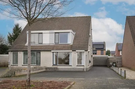 Semi-detached for sale: Fruithof 18, Heerewaarden Heerewaarden