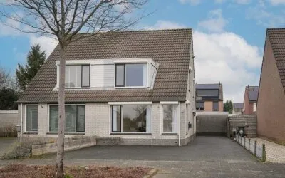 Twee-onder-één-kap te koop: Fruithof 18, Heerewaarden Heerewaarden
