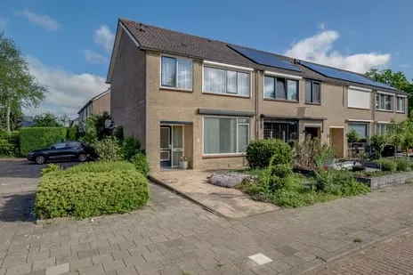 Hoekwoning te koop: Fruitlaan 30, Zwaag - Buurt 30 01 Zwaag