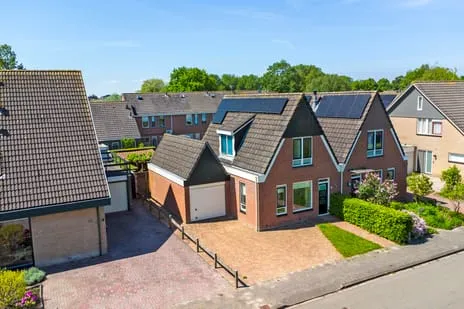 Twee-onder-één-kap te koop: Fûgelikkers 56, Workum Workum