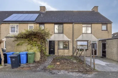 Tussenwoning te koop: Fuut 19, Hoogvliet Rotterdam