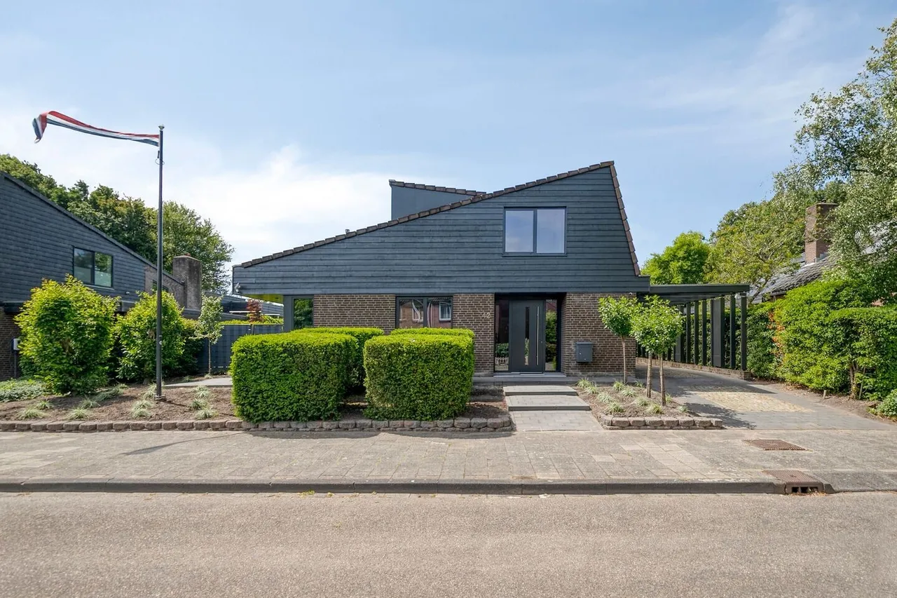 Vrijstaande woning te koop: Fuutlaan 42, Aalsmeer