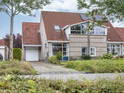 Twee-onder-één-kap te koop: Fûgelleane 6, Bolsward-Noordoost Bolsward