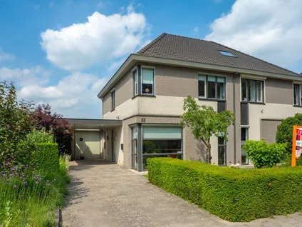 Twee-onder-één-kap te koop: G.J. Beltmanstraat 22, Enter-Noordwest Enter