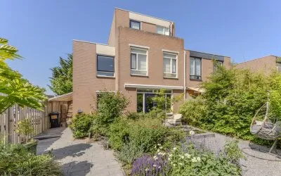 Hoekwoning te koop: G. Molstraat 2, Westerwatering Noord Zaandam