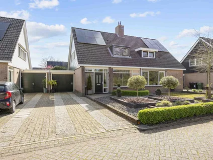 Tussenwoning te koop: G. Boelmanweg 67, Wagenborgen Wagenborgen