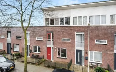 Tussenwoning te koop: G.I. Brucestraat 44, Burgemeestersbuurt Deventer