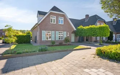Twee-onder-één-kap te koop: Gaarstraat 10, Hondsbroek Born